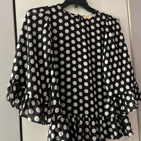 MICHAEL Michael Kors Tops - Polka Dot Ruffle Sleeve Top - Black and White